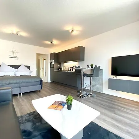 Auszeit Apartment Sky: Lakeside Retreat with Rooftop Terrace Friedrichshafen Exterior photo
