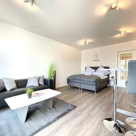 Auszeit Apartment Sky: Lakeside Retreat with Rooftop Terrace Friedrichshafen Exterior photo