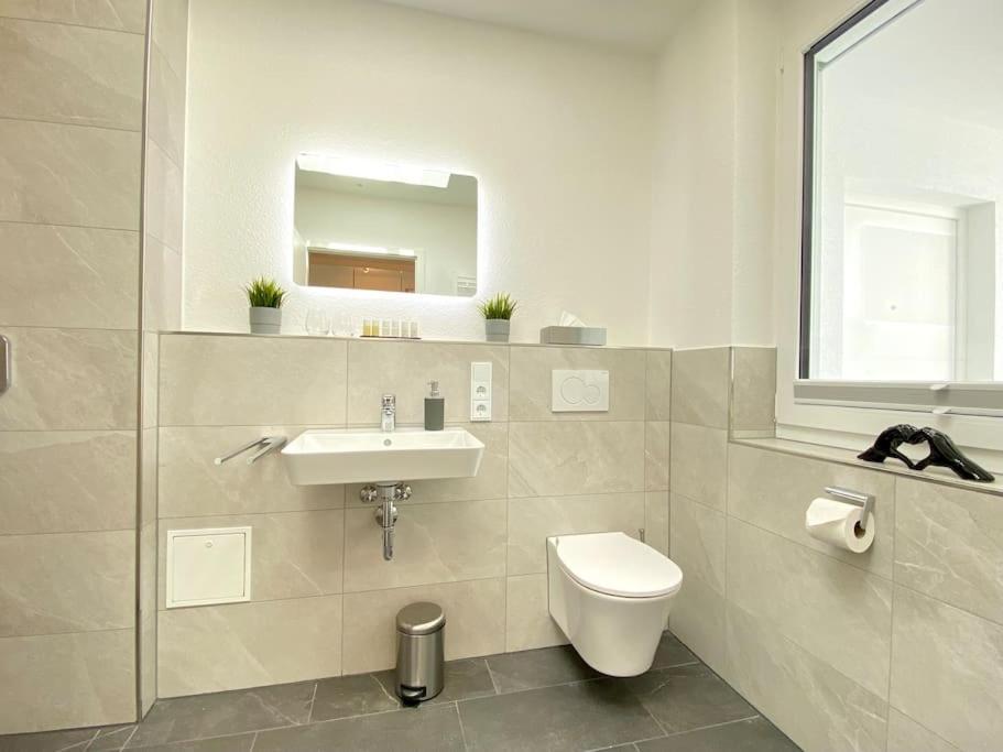 Auszeit Sky: Lakeside Retreat With Rooftop Terrace * Friedrichshafen